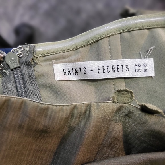 Sage Green Romper Size S - Picture 4 of 6